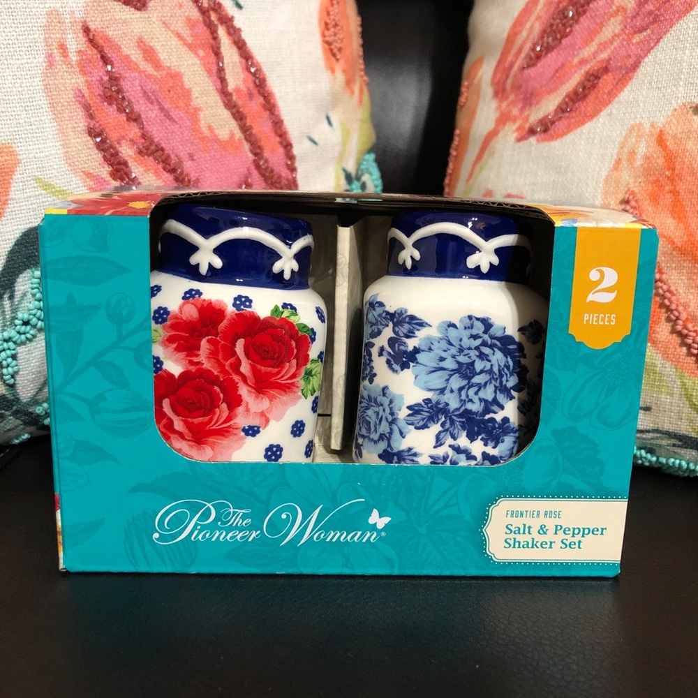 Pioneer Woman Frontier Rose Salt and Pepper Shaker
